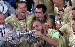 Branislav Ivanovic ăn mừng đánh rơi làm vỡ toang Cúp Quốc gia Nga