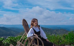 Bất ngờ nhan sắc nàng Vô Diện đi lang thang check in mọi ngóc ngách Đà Lạt giờ vắng tanh chẳng khác... chùa Bà Đanh