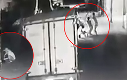 Hai thanh niên 'no đòn' vì trộm bình ắc-quy xe tải