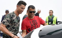 Ronaldo và anh trai bị nghi bán hàng giả