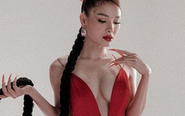 Bị gắn mác 'ca sĩ 18+', Phương Trinh Jolie nói gì?