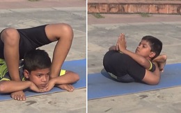 Cậu bé 8 tuổi được mệnh danh là thần đồng Yoga ở Ấn Độ