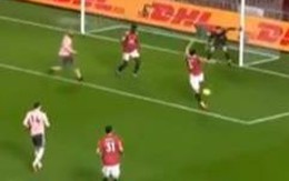 Fan MU phân vân không biết chửi Maguire hay De Gea sau trận thua