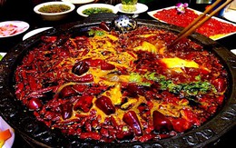 'Thiên đường lẩu' Tứ Xuyên xuất hiện son môi... ăn được!
