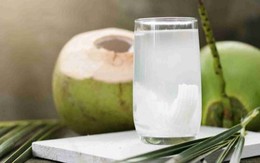 6 đối tượng 'đại kỵ' nước dừa buộc phải nhịn miệng