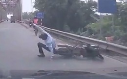 Chàng trai nhảy như người Nhện khi bị ôtô tông