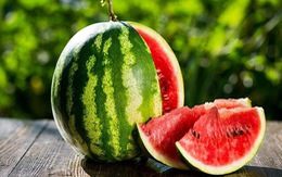 5 đối tượng hạn chế ăn dưa hấu