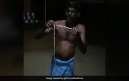 Ăn rắn phòng COVID-19 bị phạt 7.000 rupee