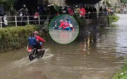 Chàng trai cùng em vượt 'đại dương', xe chết máy và hư điện thoại