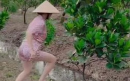 Cô gái vồ ếch khi nhảy qua kênh