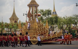 Video: Lễ thu tro cốt của vua Thái Lan Rama IX