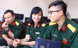 Trò chuyện với nữ sĩ quan “mũ nồi xanh” đầu tiên của Việt Nam