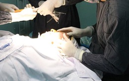 Bệnh nhân hôn mê sau khi gọt hai hàm