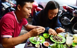 Ăn ốc đồng giá 20.000 đồng ở Sài Gòn: tưởng rẻ mà đâu có rẻ