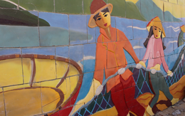 Đà Nẵng đưa tranh gốm ra bờ kè biển
