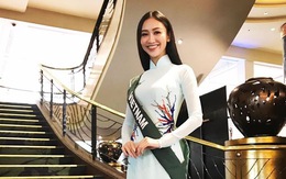 Người đẹp Hà Thu diện áo dài trắng vào phỏng vấn ở Hoa hậu Trái đất