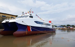 Hạ thủy tàu buýt cao tốc triệu đô do kỹ sư Việt Nam thiết kế