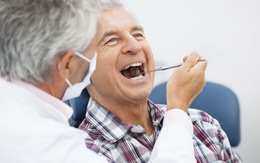 Làm gì để gìn giữ sức khỏe răng miệng ở người già