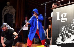 Ig Nobel 2017: chữa chứng ngưng thở khi ngủ bằng… kèn thổ dân