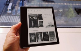 Sau 10 năm rốt cuộc Amazon cũng làm Kindle kháng nước