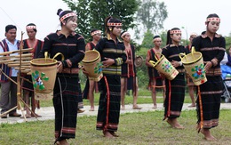 Làng văn hóa nghìn tỉ: chưa quá chán nhưng không hấp dẫn