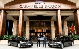 Mercedes-Benz bàn giao 2 xe E 200 thế hệ mới cho khách sạn Caravelle