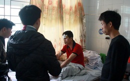 Sập giàn giáo công trình bến xe ở Nghệ An, 10 người bị thương