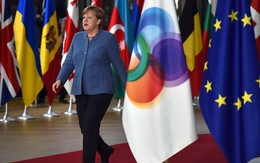 Bà Merkel chạy đua  lập chính phủ