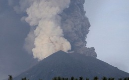 Di tản 100.000 người ở Bali vì núi lửa 'rùng mình'