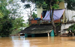 Thanh Hóa: hàng nghìn nhà dân ngập nước, huyện cứu trợ khẩn cấp