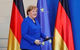 Lại sóng gió cho chính quyền của bà Merkel