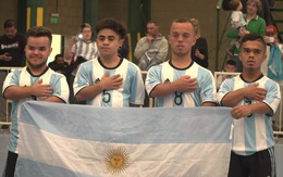 Xem người lùn đá bóng tranh Copa America ở Argentina