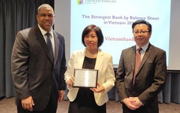 Vietcombank tiếp tục nhận giải Ngân hàng mạnh nhất Việt Nam