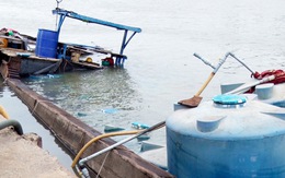 Thuyền chứa 26 tấn axit chìm dưới sông Đồng Nai