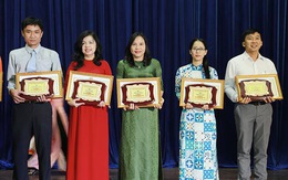 Giảng viên Duy Tân nhận danh hiệu 'Nhà giáo Đà Nẵng tiêu biểu'