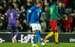 Neymar chấn thương trong trận Brazil thắng Cameroon