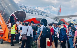 Hành khách bức xúc vì Jetstar hủy chuyến tới Tuy Hòa