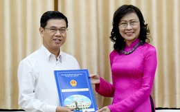 Phê chuẩn kết quả bầu chủ tịch UBND quận 1, huyện Hóc Môn