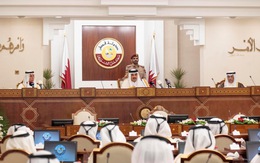 Tiểu vương Qatar bỏ họp, ngoại trưởng Bahrain lên Twitter chỉ trích