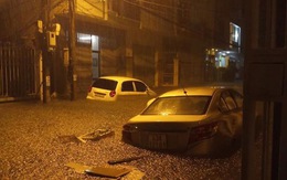 Sau một đêm mưa lớn, Đà Nẵng ngập nặng