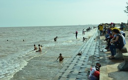Cứu sống sáu trẻ bị đuối nước tại biển Trà Vinh