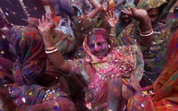 Góa phụ Ấn ăn mừng Holi, phá vỡ tập tục bất công