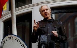 Nỗ lực thoát lẩn trốn bất thành của ông chủ WikiLeaks