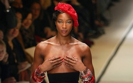 ‘Báo đen’ Naomi Campbell: biểu tượng thời trang 2018