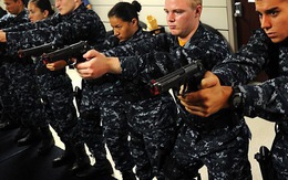 Lính hải quân Mỹ rèn luyện như siêu nhân