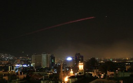 Israel lại tranh thủ dập tên lửa vào căn cứ Syria?