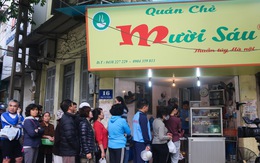 Dân Hà Nội xếp hàng mua bánh đón Tết Hàn thực