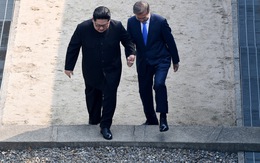 Video ông Kim Jong Un mời Tổng thống Hàn Quốc bước qua đất Triều Tiên