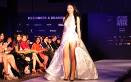 30 nhà thiết kế, 400 người mẫu tham gia Tuần lễ thời trang quốc tế