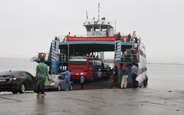 Tạm giữ 10 nhân viên bến phà Gót - Cái Viềng bán vé 'quay vòng'